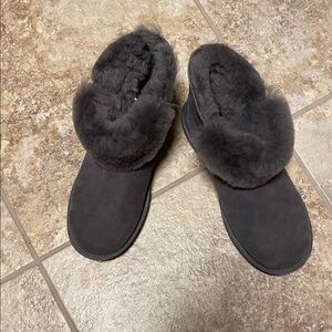 Women's gray size 9  Slipper Boots